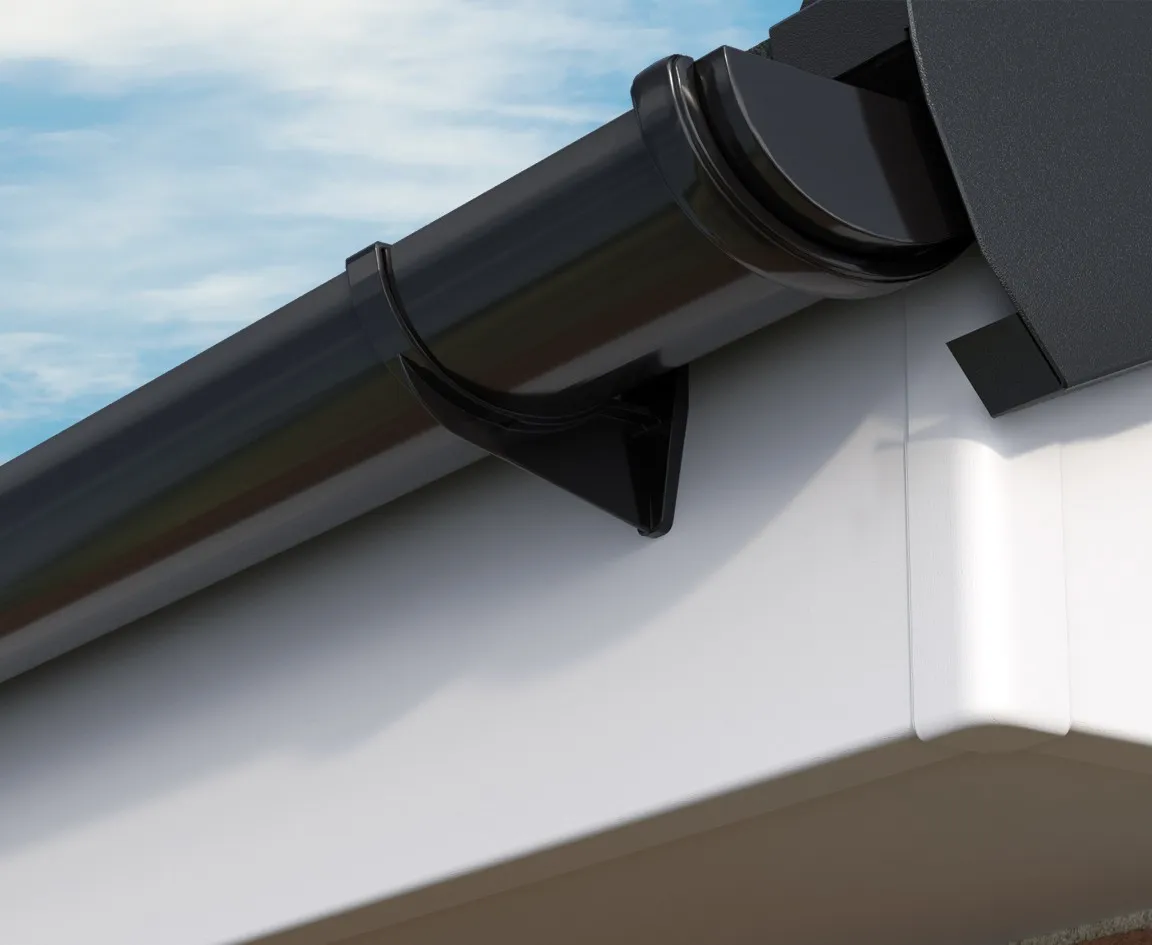 Round gutter with a curved half-round section